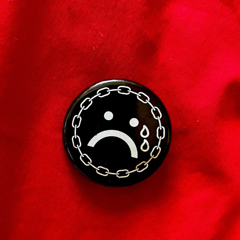 LOT OF PINS - Picture 2 of 5